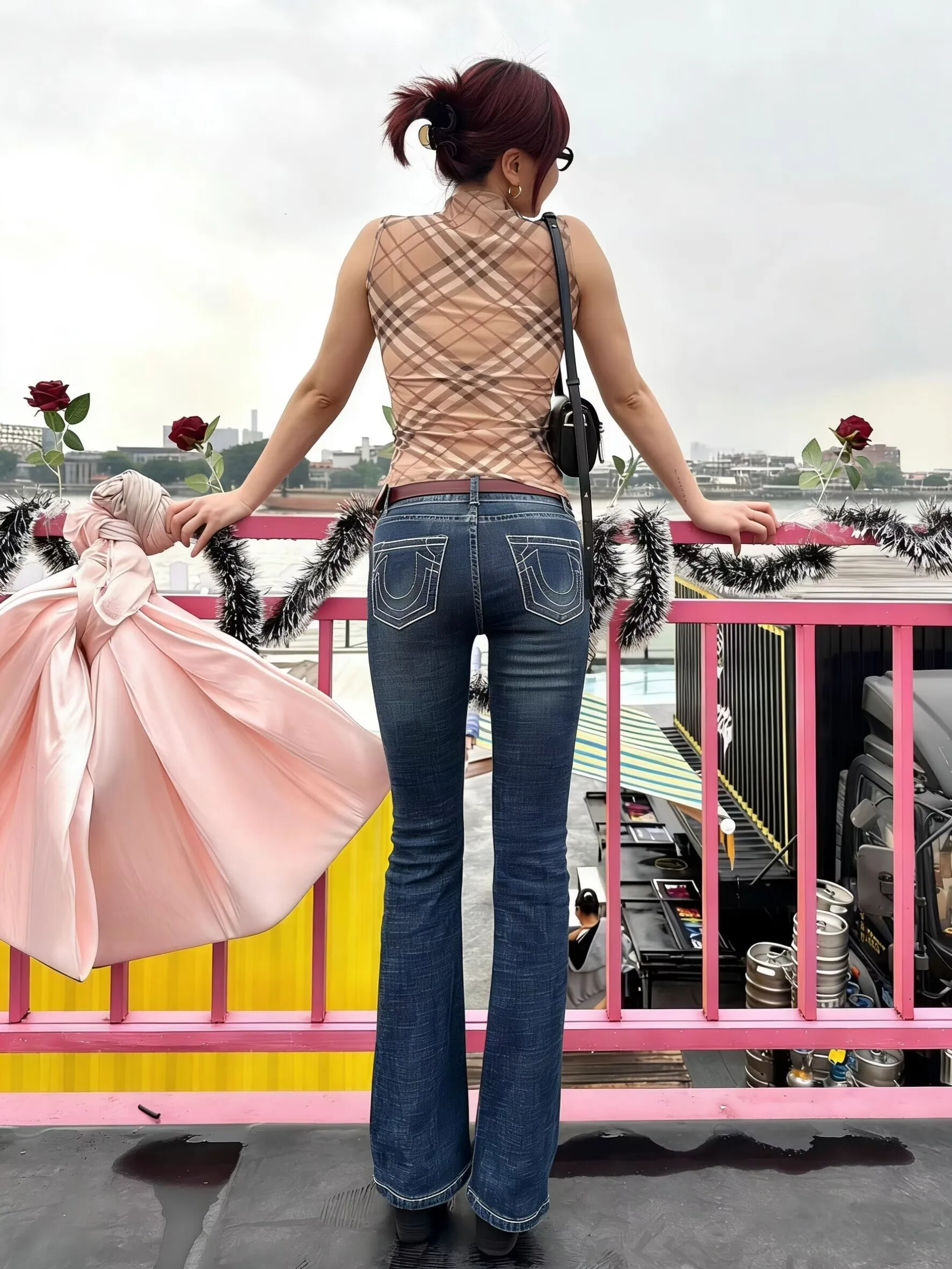 High Waist Bell Bottom Jeans Slimming Lift Butt Long Pants Cotton Stretch Denim Ladies Fashion Spring Season
High Waist Bell Bottom Jeans Slimming Lift Butt Long Pants Cotton Stretch Denim Ladies Fashion Spring Season
