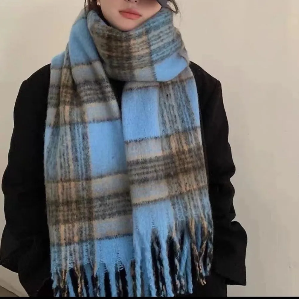 Теплый зимний кашемировый шарф в стиле ретро, длинные шарфы с кисточками в полоску, мягкая утолщенная шаль в клетку для девочек
Теплый зимний кашемировый шарф в стиле ретро, длинные шарфы с кисточками в полоску, мягкая утолщенная шаль в клетку для девочек