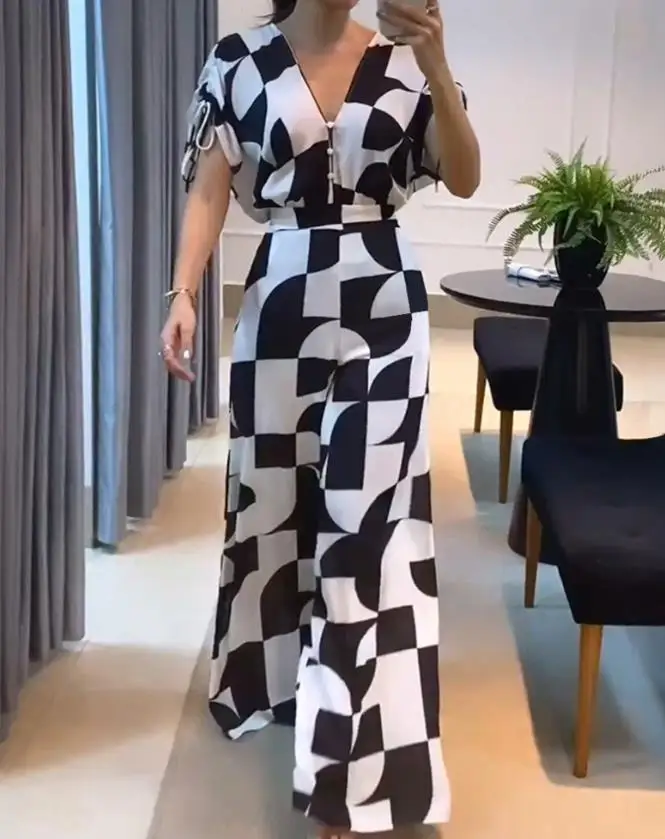 Geometric Print V-Neck Short Sleeved Zipper Jumpsuit for Summer Elegant Slim Fit High Waist Button Pleated Women's Jumpsuit
Geometric Print V-Neck Short Sleeved Zipper Jumpsuit for Summer Elegant Slim Fit High Waist Button Pleated Women's Jumpsuit