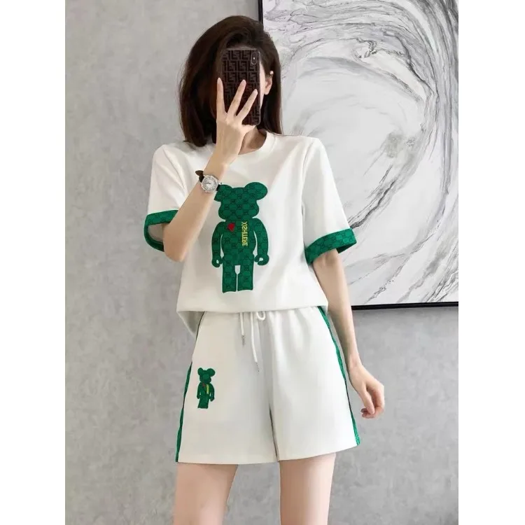 Fashionable Slim Fit Women's Summer Shirt And Pants Set Short Sleeve Thin Top Casual Trousers Two Piece Set Commute Style
Fashionable Slim Fit Women's Summer Shirt And Pants Set Short Sleeve Thin Top Casual Trousers Two Piece Set Commute Style