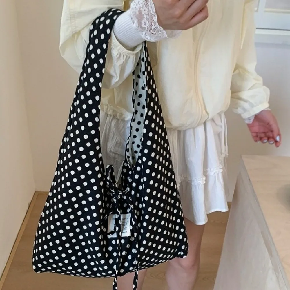 Retro Polka Dots Shoulder Bag Leopard Printed Casual Style Double-Sided Tote Bag Large Capacity Simple Design Commuting Bag
Retro Polka Dots Shoulder Bag Leopard Printed Casual Style Double-Sided Tote Bag Large Capacity Simple Design Commuting Bag