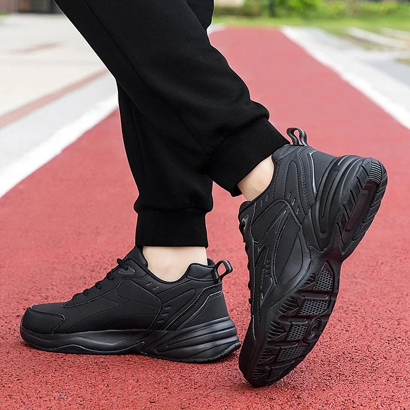 New Men's Flat Heel Large-sized Comfortable Low-top Lace-up High-quality PU Leather Surface Sports and Casual Running Shoes
New Men's Flat Heel Large-sized Comfortable Low-top Lace-up High-quality PU Leather Surface Sports and Casual Running Shoes