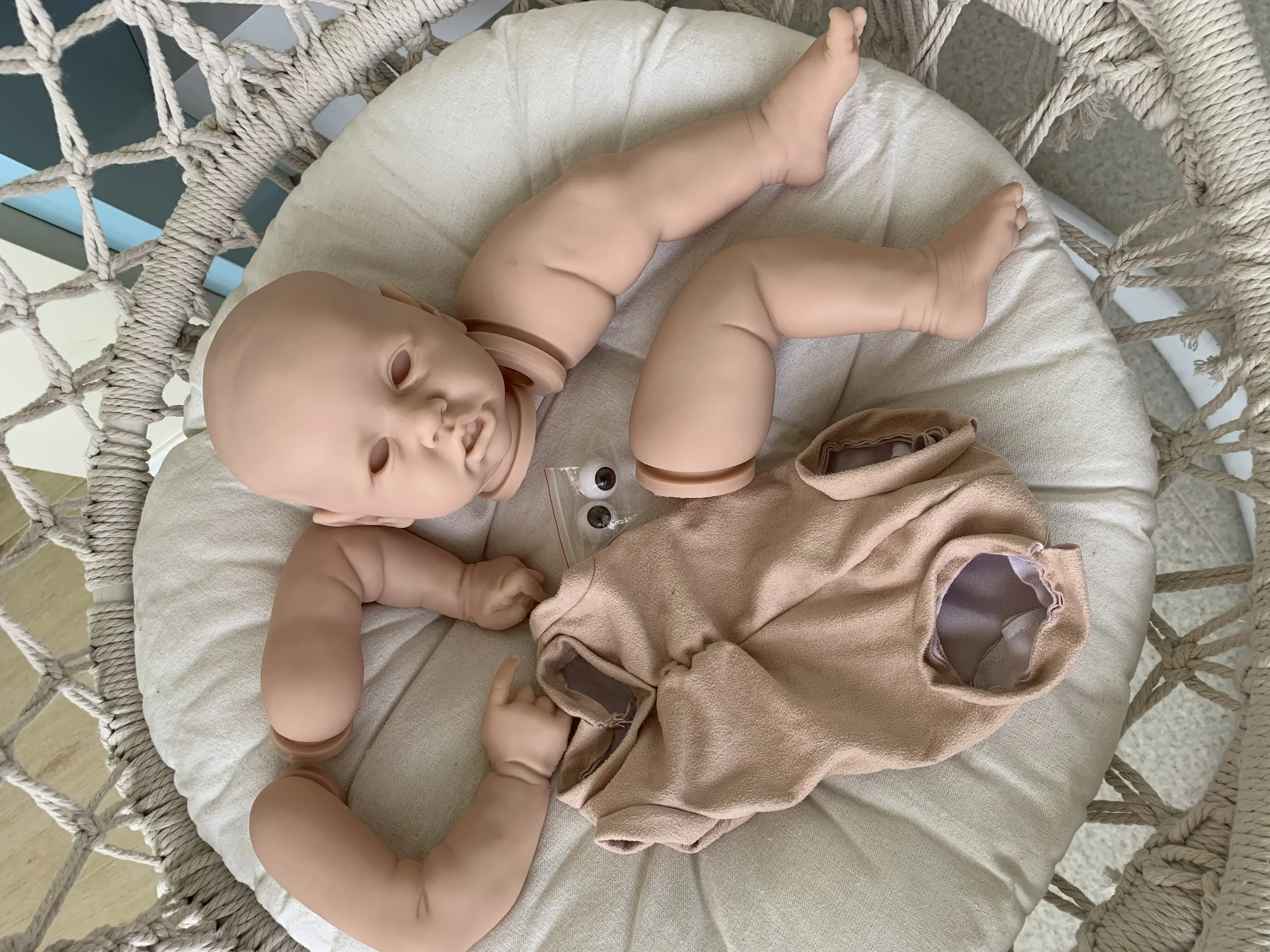 EGO Reborn Baby 22-дюймовый реалистичный милый винил для новорожденных Liam, неокрашенные незавершенные детали, комплект пустых кукол «сделай сам»
EGO Reborn Baby 22-дюймовый реалистичный милый винил для новорожденных Liam, неокрашенные незавершенные детали, комплект пустых кукол «сделай сам»