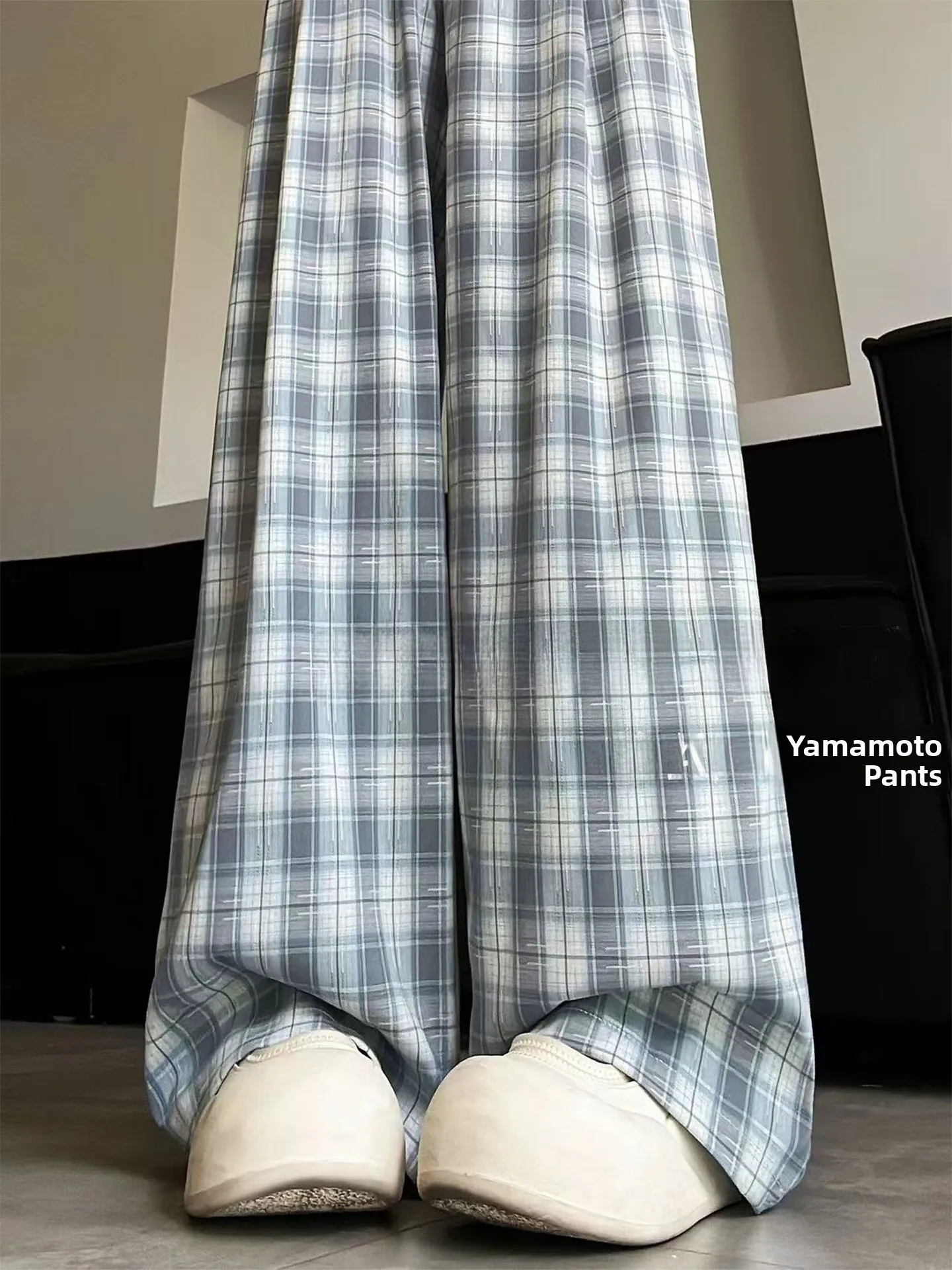 Blue Plaid Wide Leg Pants Women's Summer 2026 New plus Size Ice Silk High Waist Slimming Casual Trousers for Heavy MM
Blue Plaid Wide Leg Pants Women's Summer 2026 New plus Size Ice Silk High Waist Slimming Casual Trousers for Heavy MM