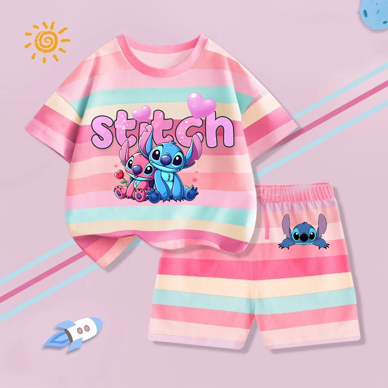Комплект из 2 предметов: футболка + шорты Disney Stitch для мальчиков и девочек, кавайные аниме-фигурки, модная повседневная футболка с короткими рукавами, летняя одежда, подарки
Комплект из 2 предметов: футболка + шорты Disney Stitch для мальчиков и девочек, кавайные аниме-фигурки, модная повседневная футболка с короткими рукавами, летняя одежда, подарки