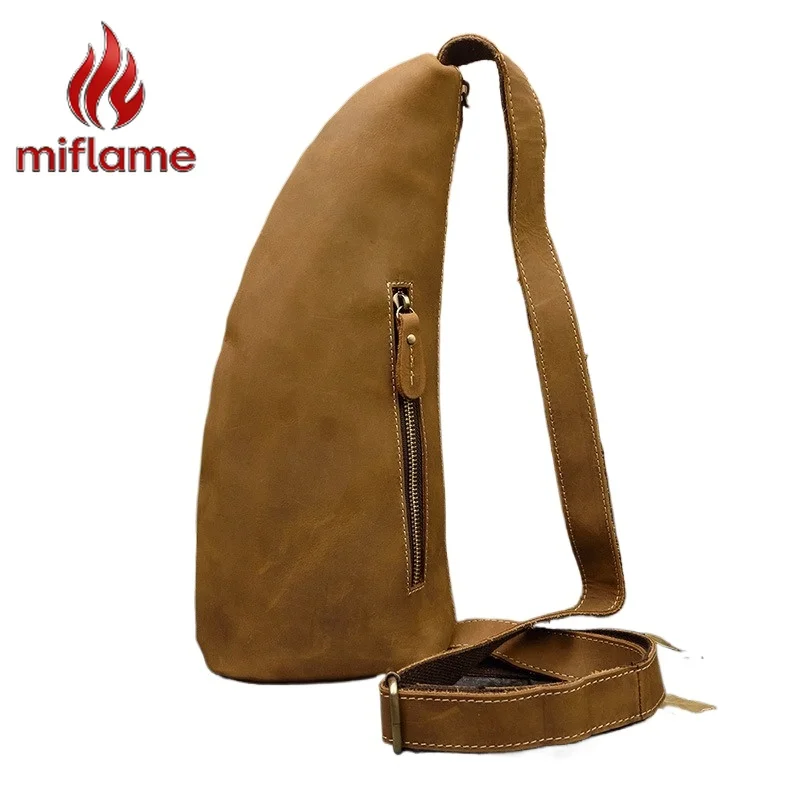 Men's Leather Chest Bag Crossbody Shoulder Bag Vintage Crazy Horse Leather Cowhide Daily Travel Commute
Men's Leather Chest Bag Crossbody Shoulder Bag Vintage Crazy Horse Leather Cowhide Daily Travel Commute