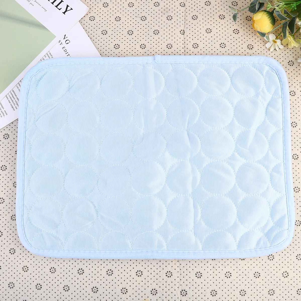 1PC Pet Ice Mat Cooling Mat for Dogs Cats Breathable Lightweight Fabric Floor Mattress Toppers Crate
1PC Pet Ice Mat Cooling Mat for Dogs Cats Breathable Lightweight Fabric Floor Mattress Toppers Crate