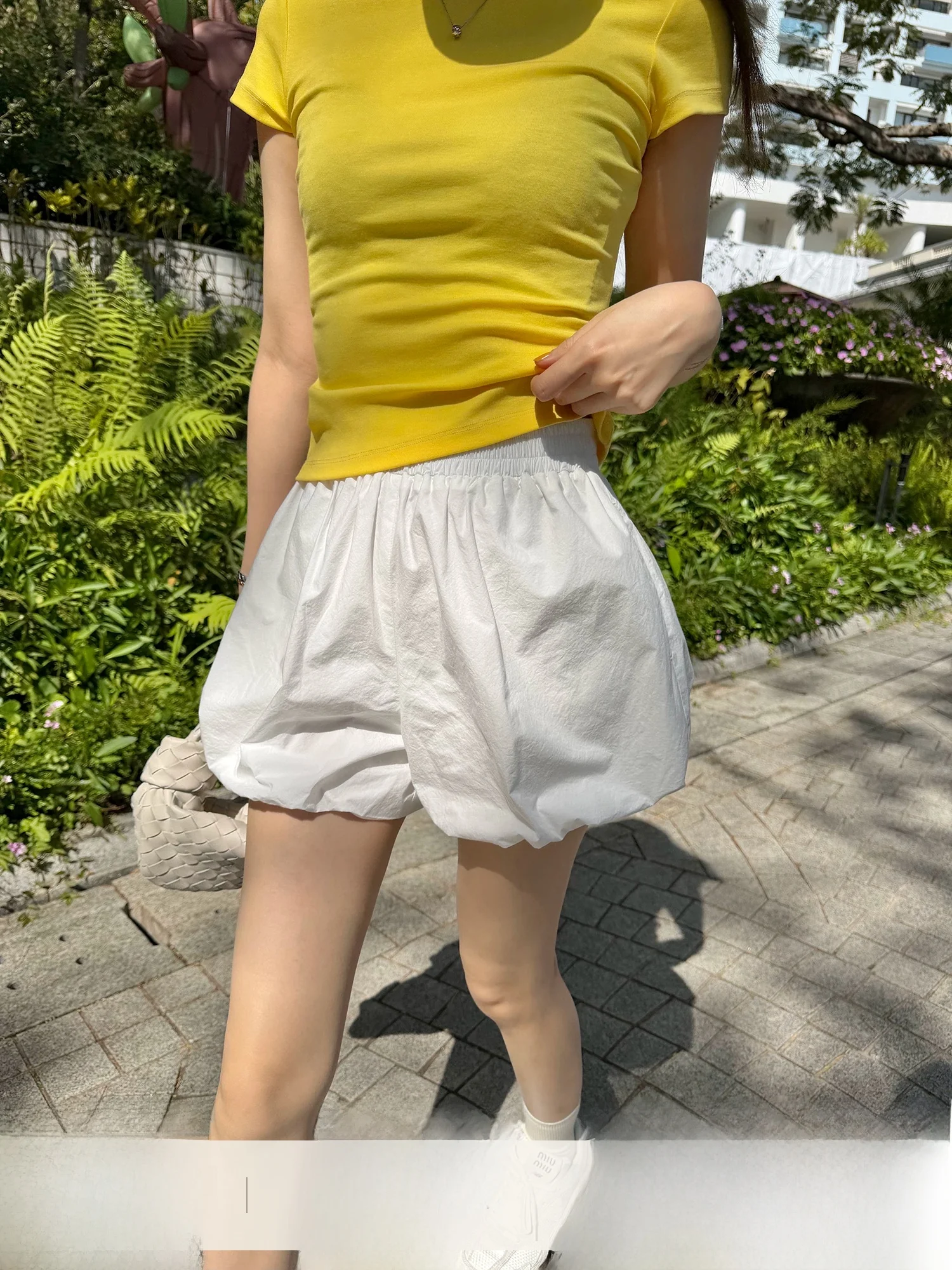 Yang Xiaoyao Bubble Cotton Shorts Women's Sporty High Waist Drawstring Casual Straight Leg Black White Two-tone Bloomer Shorts
Yang Xiaoyao Bubble Cotton Shorts Women's Sporty High Waist Drawstring Casual Straight Leg Black White Two-tone Bloomer Shorts