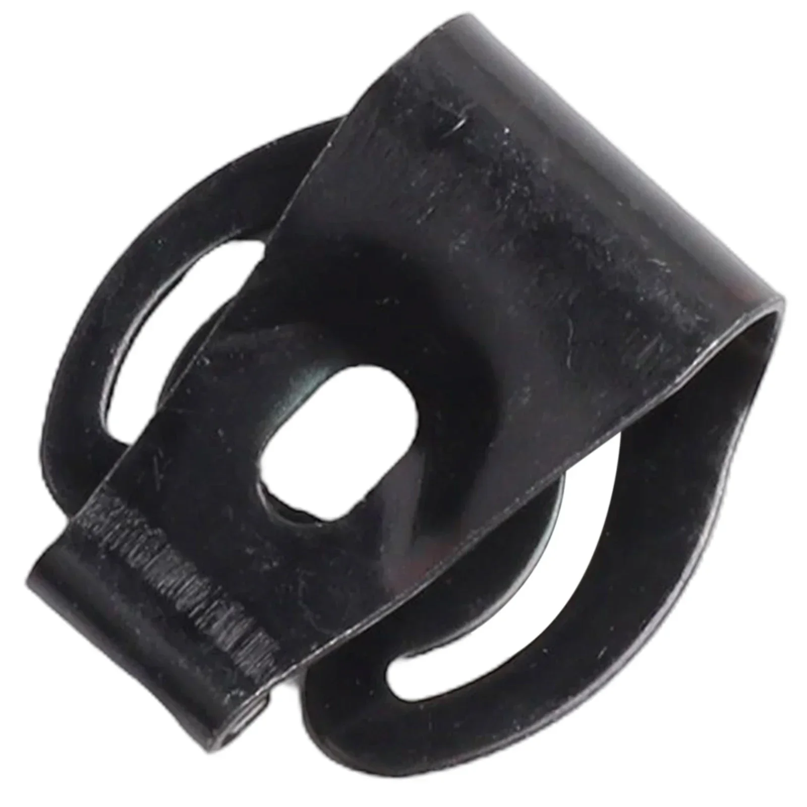 Quality Assurance With This Wiper Pivot Clip For A Range Of Compatible For Ford Models Using Part Number E3TZ17531A
Quality Assurance With This Wiper Pivot Clip For A Range Of Compatible For Ford Models Using Part Number E3TZ17531A