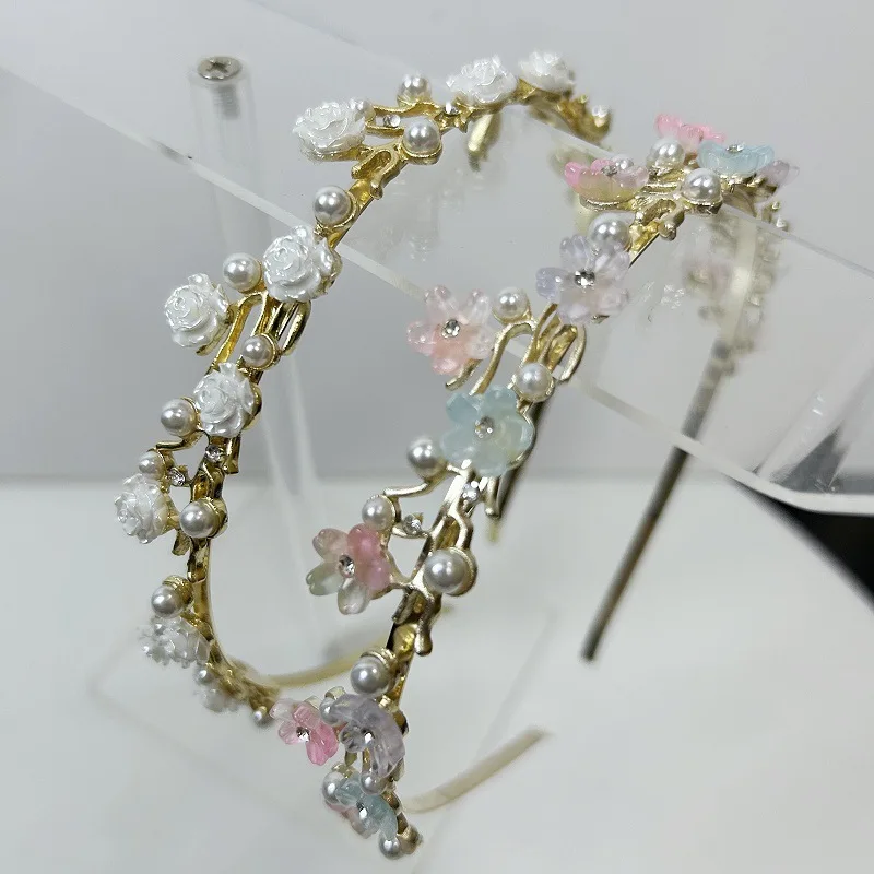 Ornate Floral Pearl Headband Metal Hair Band With Resin Flowers And Crystals For Romantic Fairycore And Bridal Inspired Looks
Ornate Floral Pearl Headband Metal Hair Band With Resin Flowers And Crystals For Romantic Fairycore And Bridal Inspired Looks