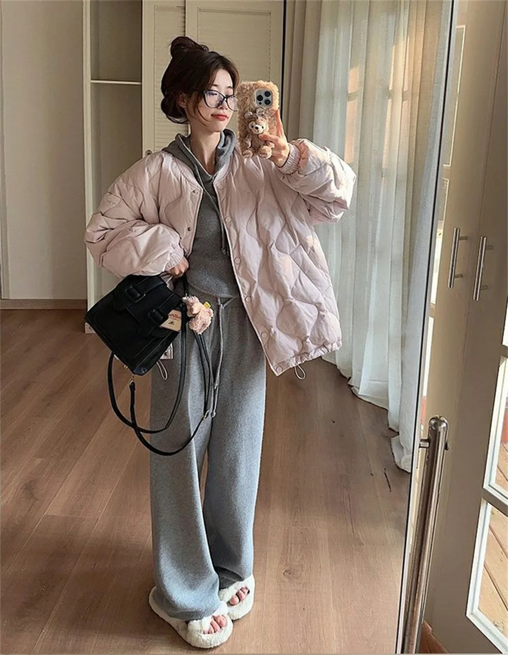 Thickened diamond grid cotton jacket for women 2024 new winter loose drawstring warm lightweight cotton jacket for women
Thickened diamond grid cotton jacket for women 2024 new winter loose drawstring warm lightweight cotton jacket for women