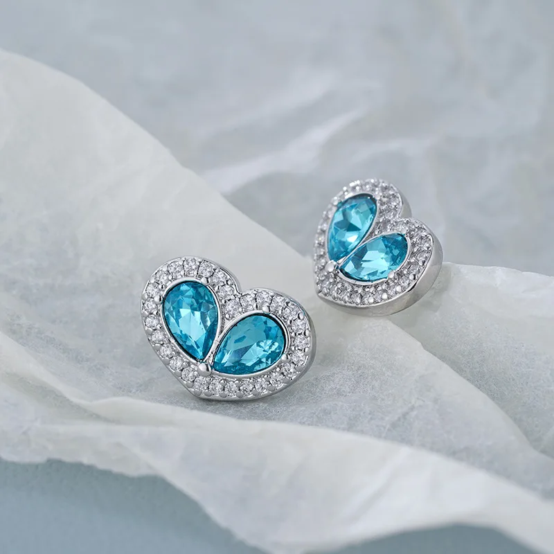 Creative blue gemstone heart-shaped earrings for women summer fresh style earings stud new in suitable for daily jewelry
Creative blue gemstone heart-shaped earrings for women summer fresh style earings stud new in suitable for daily jewelry