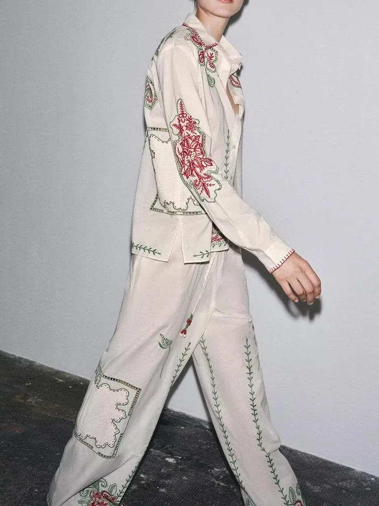 Ele Embroidered irt New Autumn Collection Women's Faion Commute Sle Long Sve Collar Regular Fit на пуговицах
Ele Embroidered irt New Autumn Collection Women's Faion Commute Sle Long Sve Collar Regular Fit на пуговицах