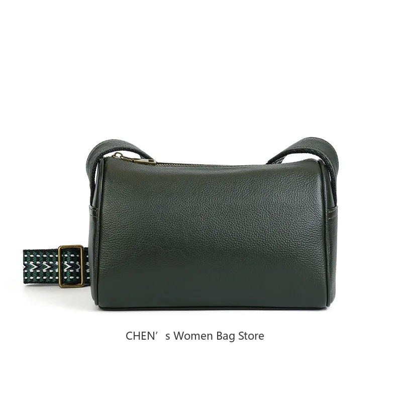 Vintage Shoulder Bag for Women Fashion Wide Strap Crossbody Bag Retro Pillow Messenger Handbag
Vintage Shoulder Bag for Women Fashion Wide Strap Crossbody Bag Retro Pillow Messenger Handbag