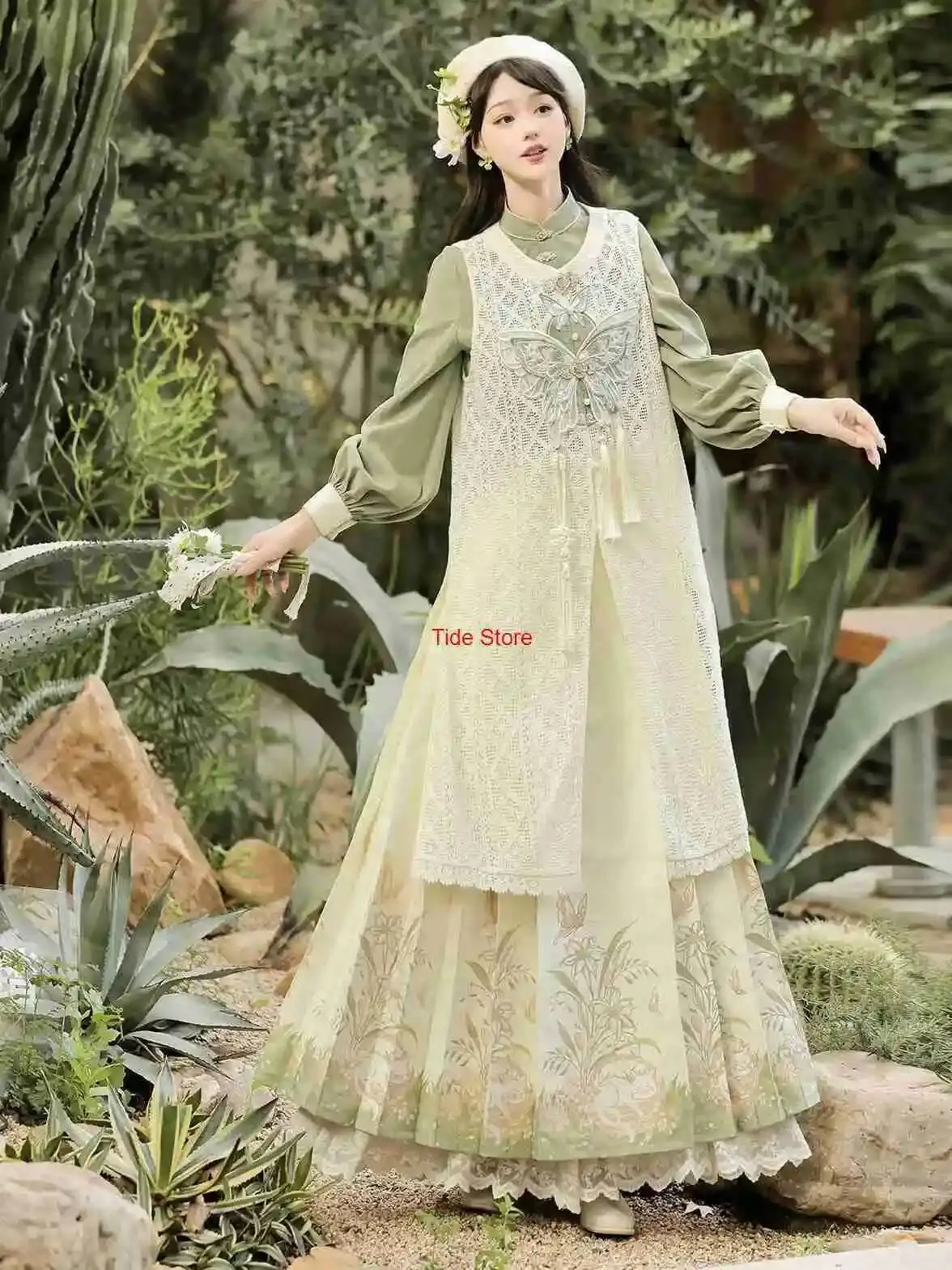 Улучшенное пальто Hanfu с изображением кота лилии для женщин, повседневное новое пальто с элементом Han в китайском стиле, юбка Mamian, пасторальный стиль в национальном стиле
Улучшенное пальто Hanfu с изображением кота лилии для женщин, повседневное новое пальто с элементом Han в китайском стиле, юбка Mamian, пасторальный стиль в национальном стиле