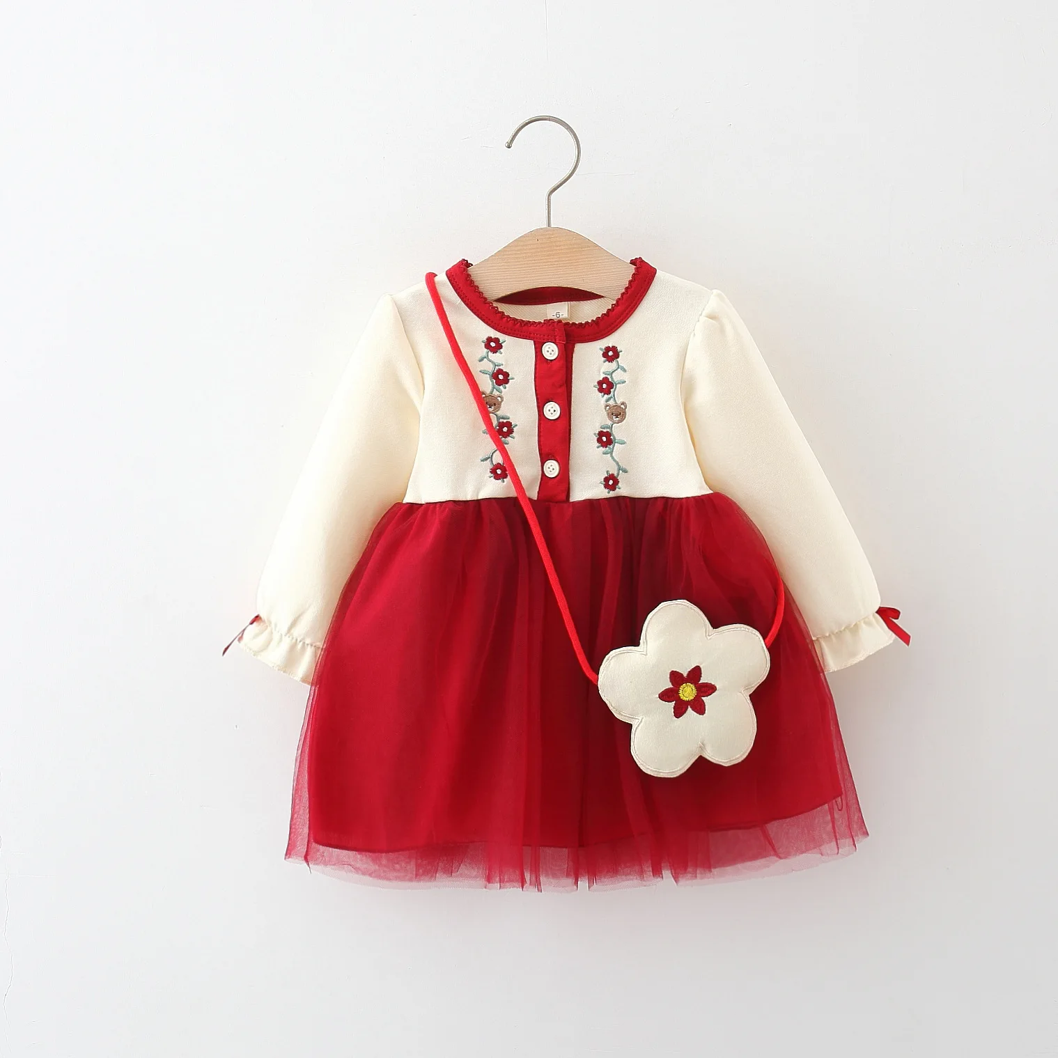 2024 autumn baby new embroidered mesh dress for girls clothes cartoon long-sleeved free flower bag فساتين
2024 autumn baby new embroidered mesh dress for girls clothes cartoon long-sleeved free flower bag فساتين