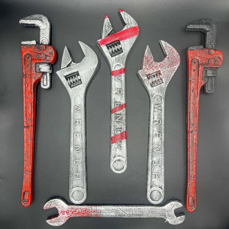 Halloween simulation blood wrench, pipe pliers plastic props, prank wrench toys, halloween decoration props
Halloween simulation blood wrench, pipe pliers plastic props, prank wrench toys, halloween decoration props