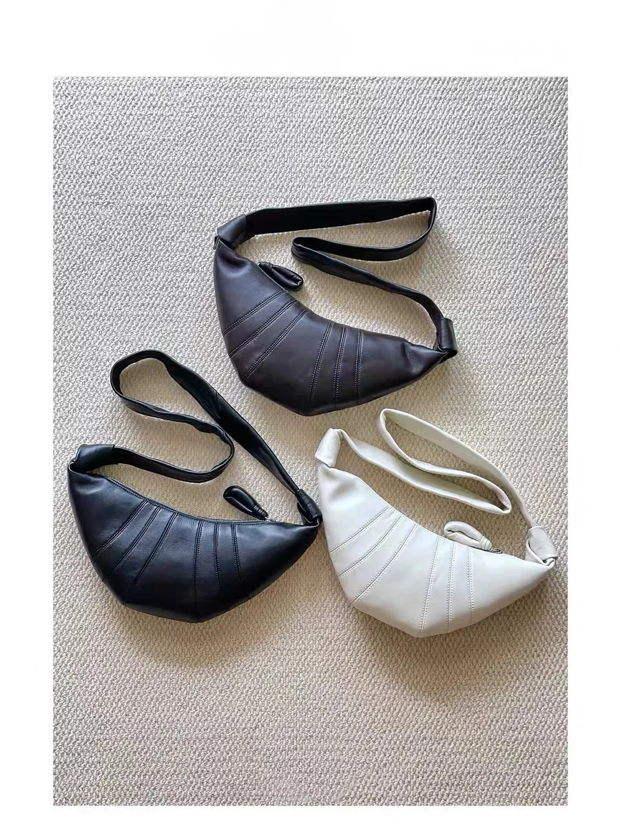 Leather Dumpling Bag Versatile oulder Crossbody Waist Bag Casual Simple Sle Women's Bag Soft Canvas Zipper Closure
Leather Dumpling Bag Versatile oulder Crossbody Waist Bag Casual Simple Sle Women's Bag Soft Canvas Zipper Closure