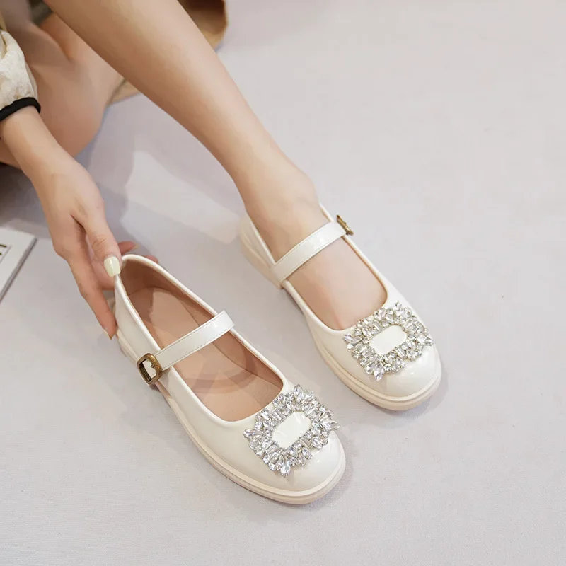 2024 Fashion Women Pumps Rhinestone Metal Decoration Round Toe 3CM Square Heel New Diamond Japanese Style Le Fu Women Shoes
2024 Fashion Women Pumps Rhinestone Metal Decoration Round Toe 3CM Square Heel New Diamond Japanese Style Le Fu Women Shoes