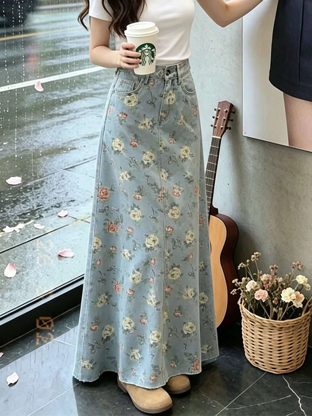 Korean Style Floral Print Maxi Skirt High Waist Bell Bottom Denim Skirt for Women Summer New Arrival Asymmetrical Hemline
Korean Style Floral Print Maxi Skirt High Waist Bell Bottom Denim Skirt for Women Summer New Arrival Asymmetrical Hemline