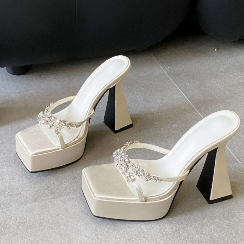 High Heels Women Sandals Square Toe Crystal Platform Slippers Shoes Woman Summer 2025 new Designer Sexy Party Chunky Shoes Mujer
High Heels Women Sandals Square Toe Crystal Platform Slippers Shoes Woman Summer 2025 new Designer Sexy Party Chunky Shoes Mujer