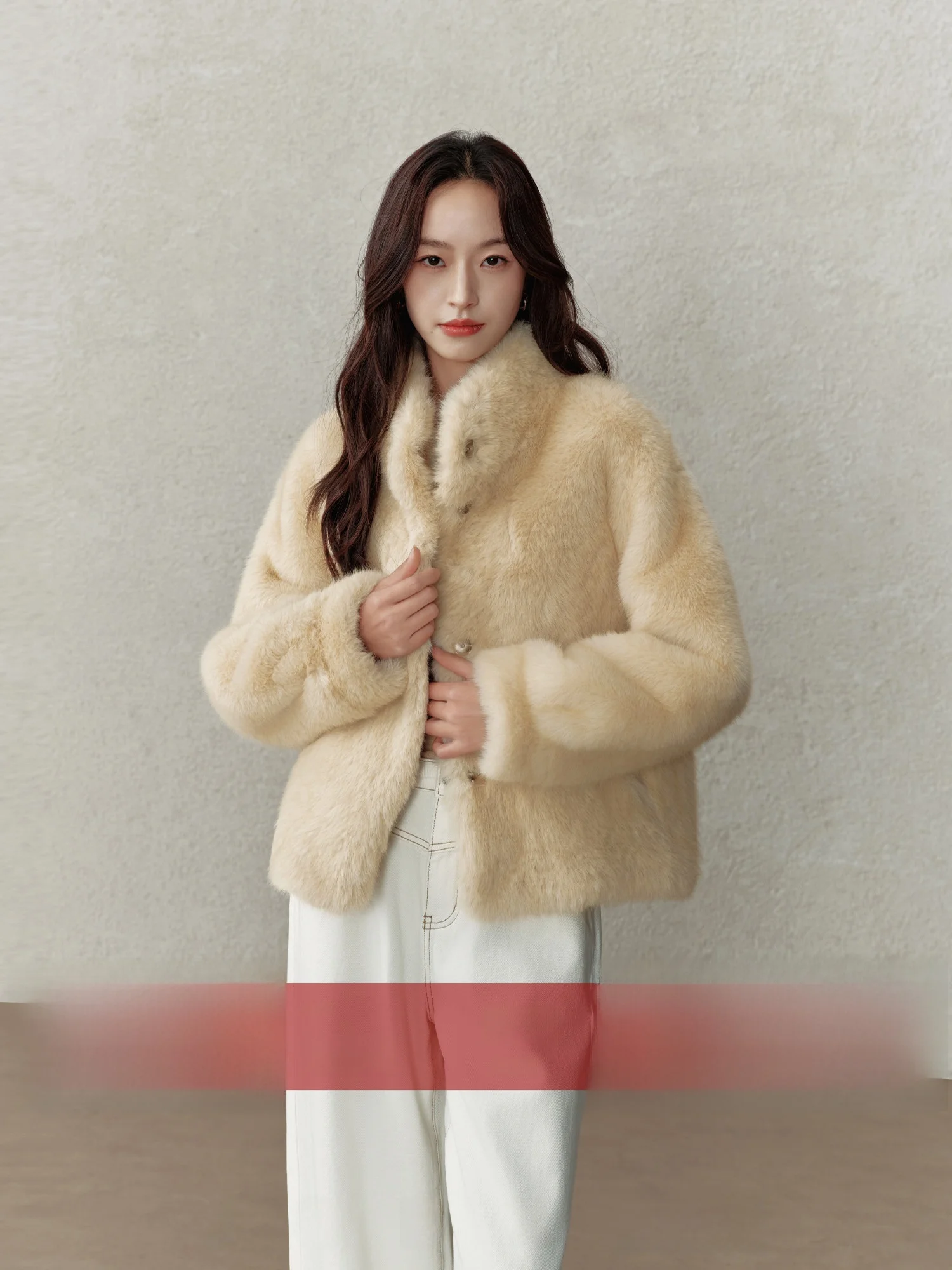 Eco-Friendly Fur Jacket Women's Stand Collar Long Sleeve Warmth Polyester Fiber Retro Style Short Outerwear Coat
Eco-Friendly Fur Jacket Women's Stand Collar Long Sleeve Warmth Polyester Fiber Retro Style Short Outerwear Coat