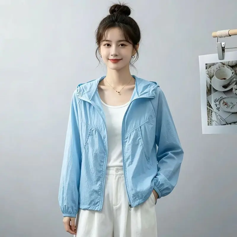 Summer New Sunscreens Coat Women's Short Thin Outcoat Feminine 2026 Sun Protection Clothing Jacket Hooded Outwear Tops Ladies
Summer New Sunscreens Coat Women's Short Thin Outcoat Feminine 2026 Sun Protection Clothing Jacket Hooded Outwear Tops Ladies