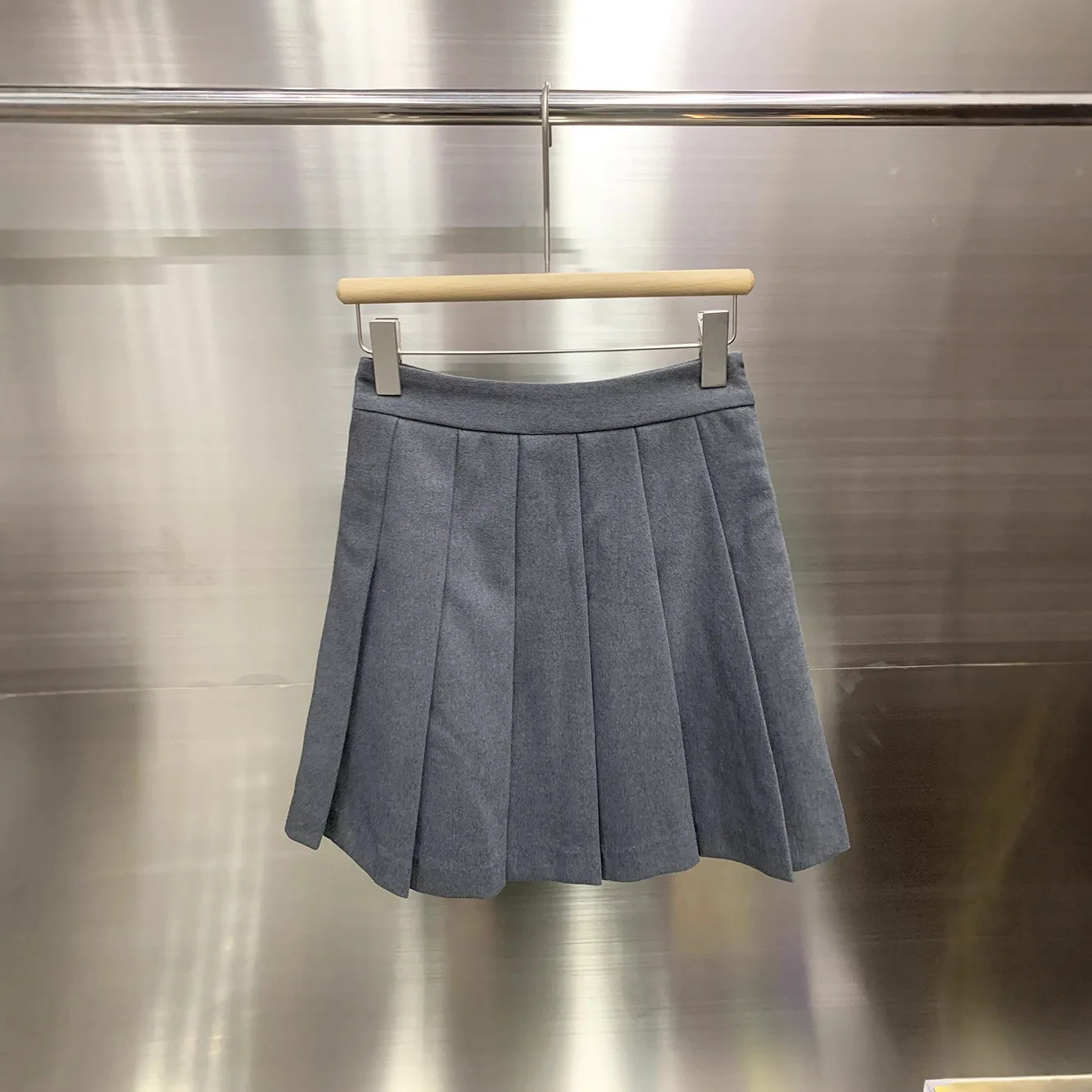 Ele Luxury Pleated A-Line Skirt High Waist Women's Preppy Sle Commute Folded Hemline Versatile f Skirt
Ele Luxury Pleated A-Line Skirt High Waist Women's Preppy Sle Commute Folded Hemline Versatile f Skirt