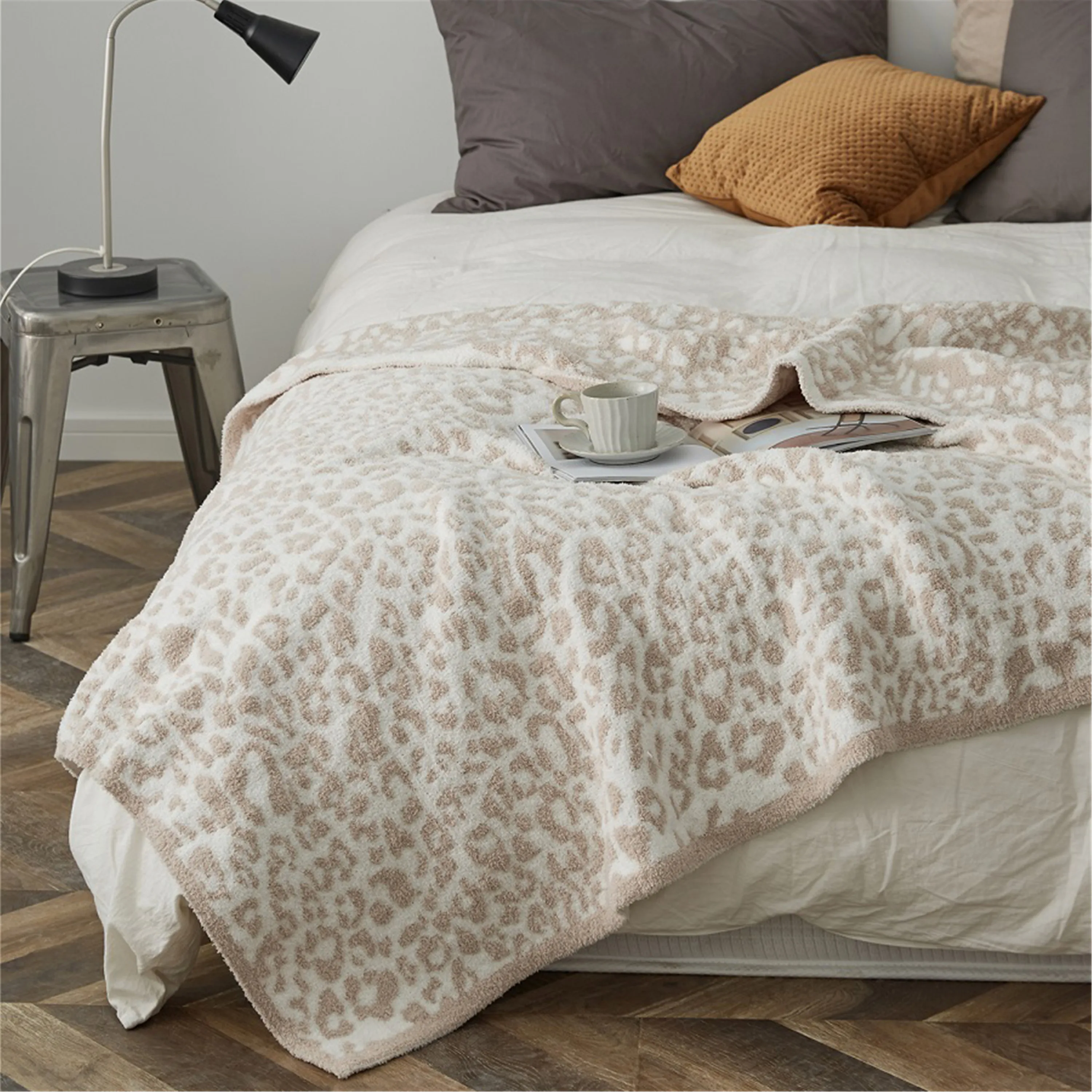 Soft Leopard Print Sofa Throw Blanket Nordic Style Office Knee Blanket Bedroom Decor Warm Blanket Polyester Modern Simplicity
Soft Leopard Print Sofa Throw Blanket Nordic Style Office Knee Blanket Bedroom Decor Warm Blanket Polyester Modern Simplicity