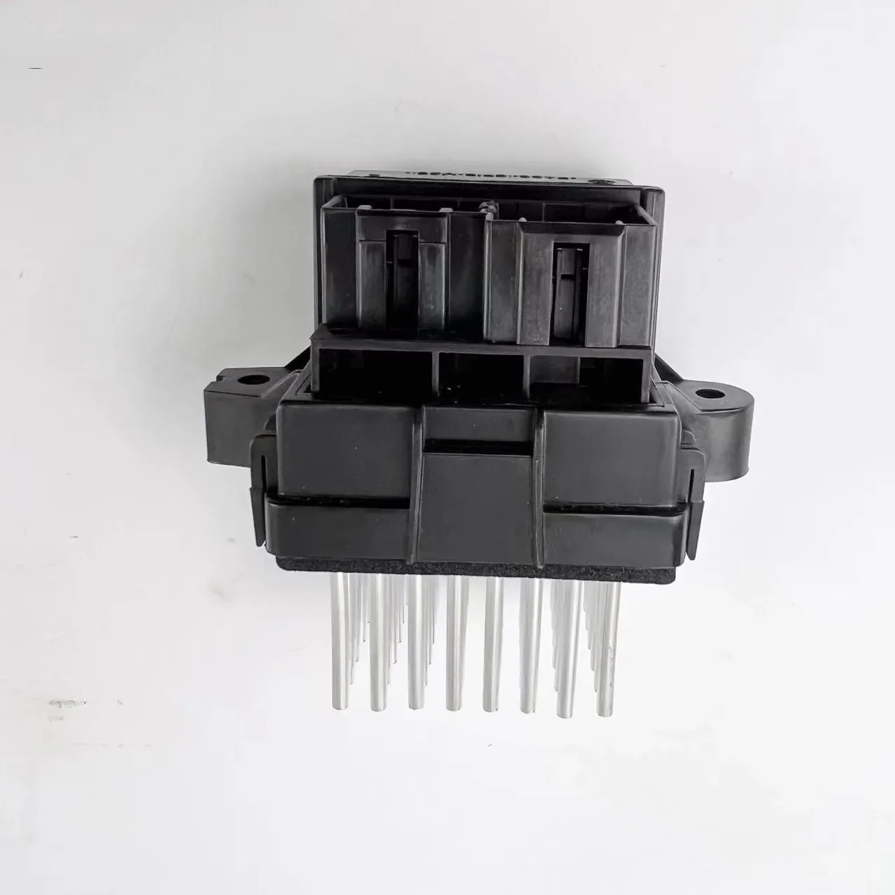 Heater Blower Motor Resistor Regulator Blower Fan Resistor For GM Opel Vauxhall Insignia 13503201 13598091 15141283 84178783
Heater Blower Motor Resistor Regulator Blower Fan Resistor For GM Opel Vauxhall Insignia 13503201 13598091 15141283 84178783