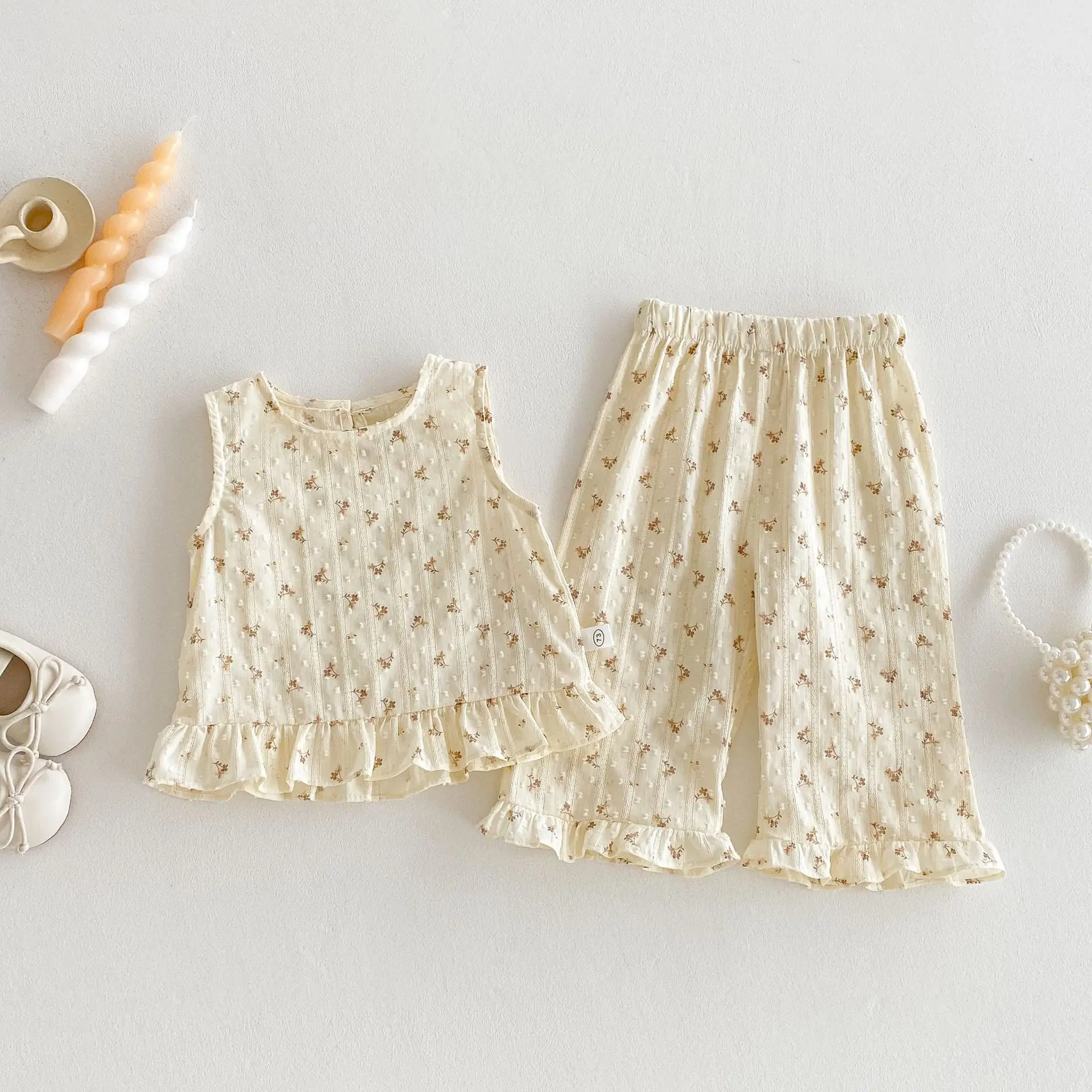 Summer Baby Girls Floral Set 2025 Korean New Children's Sleeveless Tops And Pants Girls Cotton Two Pieces Outfits
Summer Baby Girls Floral Set 2025 Korean New Children's Sleeveless Tops And Pants Girls Cotton Two Pieces Outfits