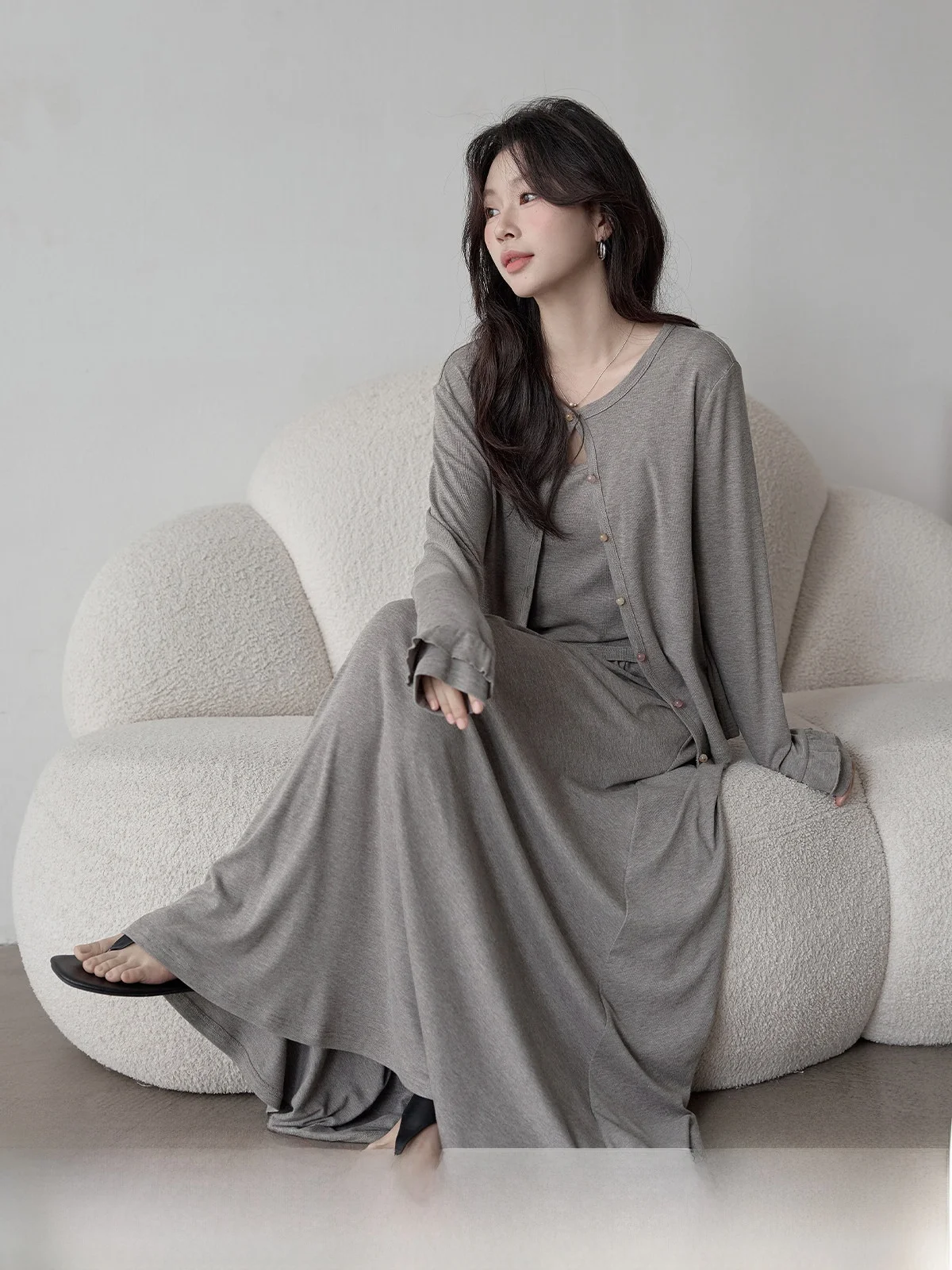 Gray Knitted A-Line Skirt Women's Spring 2026 New Style High Waist Slimming Pleated Commute Korean Style Half-length Skirt
Gray Knitted A-Line Skirt Women's Spring 2026 New Style High Waist Slimming Pleated Commute Korean Style Half-length Skirt