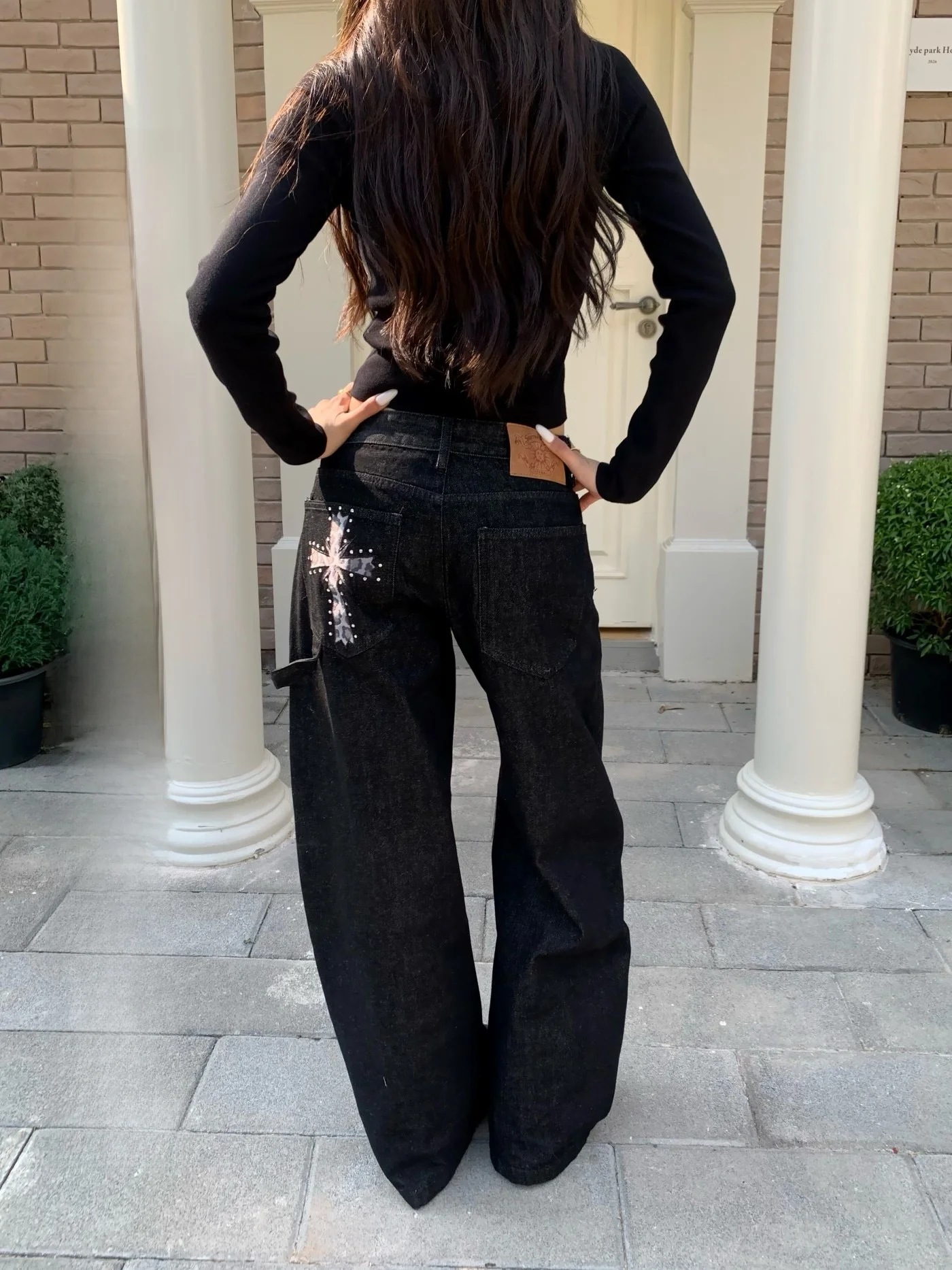 Low Waist Wide Leg Crossbody Jeans Casual Washed out Diamond Embroidered Cotton Denim Pants Spring Autumn Ladies Fashion
Low Waist Wide Leg Crossbody Jeans Casual Washed out Diamond Embroidered Cotton Denim Pants Spring Autumn Ladies Fashion
