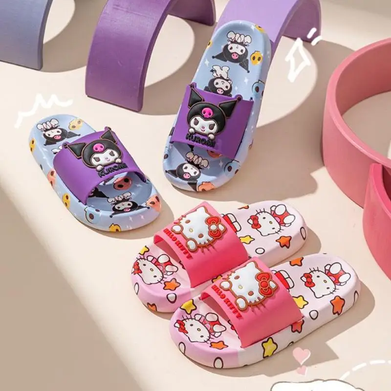 Sanrio Cinnamoroll тапочки на мягкой подошве Kawaii детские противоскользящие домашние тапочки с героями мультфильмов для ванной комнаты, легкие пляжные летние новые стильные тапочки
Sanrio Cinnamoroll тапочки на мягкой подошве Kawaii детские противоскользящие домашние тапочки с героями мультфильмов для ванной комнаты, легкие пляжные летние новые стильные тапочки