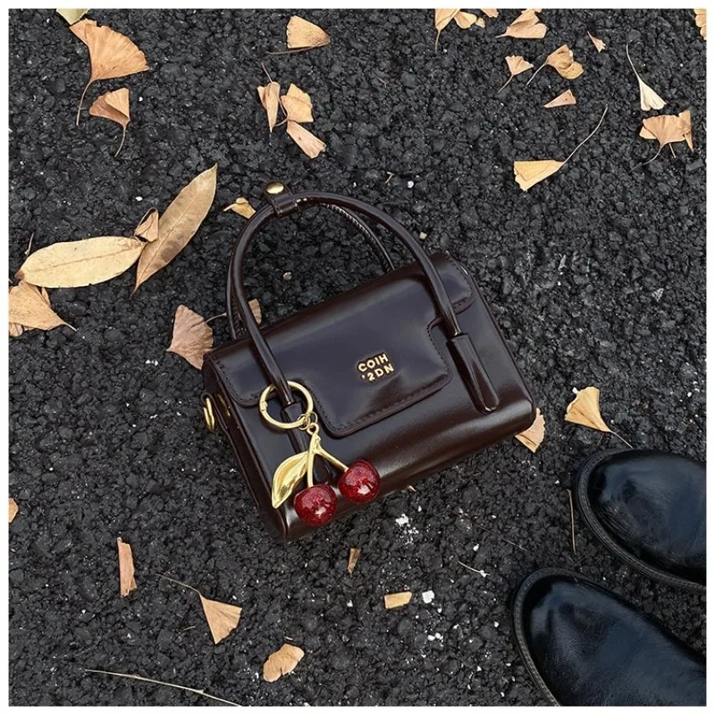 Trendy Square Satchel Bag Solid Color Classic Also A Perfect Large Capacity And Chic Diaper Bag For Commuter
Trendy Square Satchel Bag Solid Color Classic Also A Perfect Large Capacity And Chic Diaper Bag For Commuter