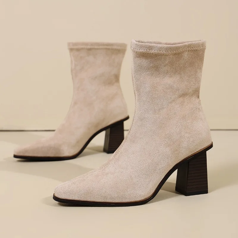 Temperament Skinny Single Boots Autumn and Winter New Pointed Toe Sleeve Anti-slip Wear-resistant High Heels
Temperament Skinny Single Boots Autumn and Winter New Pointed Toe Sleeve Anti-slip Wear-resistant High Heels