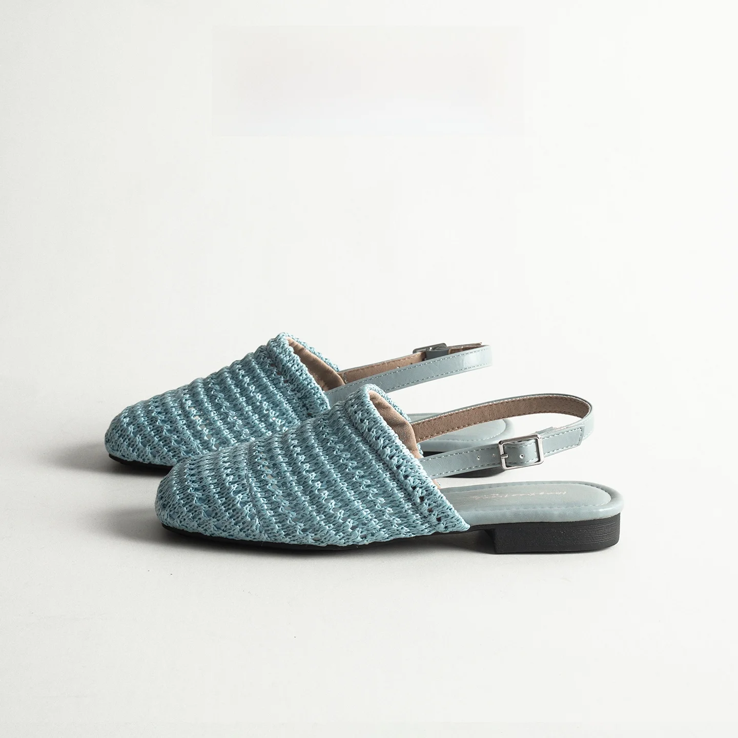 Retro Woven Sandals Women's Summer Outdoor Breathable Flat Casual Roman Beach Slip-On Shoes Low Cut Fashionable Girl's Footwear
Retro Woven Sandals Women's Summer Outdoor Breathable Flat Casual Roman Beach Slip-On Shoes Low Cut Fashionable Girl's Footwear