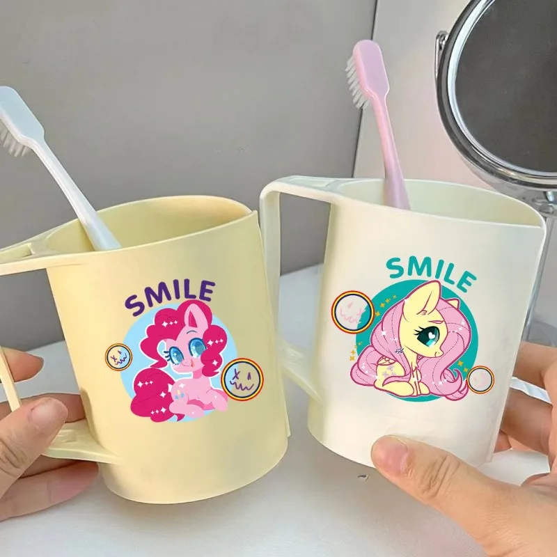 My Little Pony Twilight Sparkle Pinkie Pie Флаттершай мультфильм милая чашка для полоскания рта персонализированная креативная чашка для мытья из мультфильма
My Little Pony Twilight Sparkle Pinkie Pie Флаттершай мультфильм милая чашка для полоскания рта персонализированная креативная чашка для мытья из мультфильма