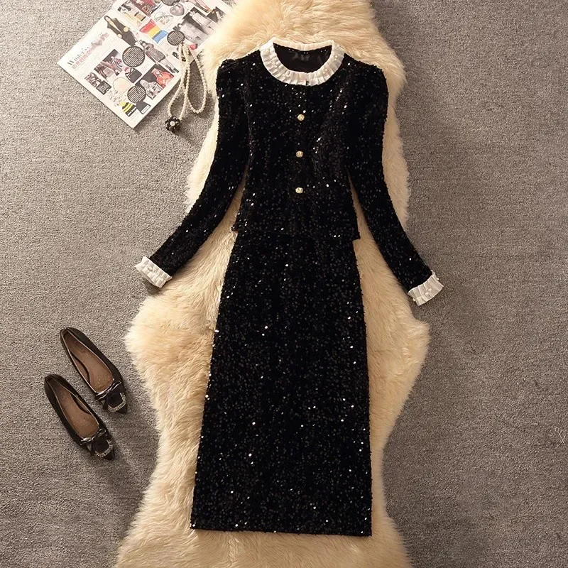 Черный комплект из двух предметов, небольшой ароматный стиль, профессиональный женский осенний модный элегантный женский легкий роскошный костюм с юбкой
Черный комплект из двух предметов, небольшой ароматный стиль, профессиональный женский осенний модный элегантный женский легкий роскошный костюм с юбкой