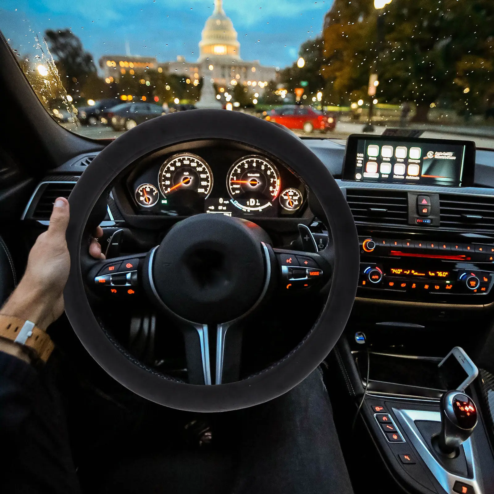 Универсальный чехол на руль из высококачественной замши, противоскользящий, комфортный на ощупь, для всесезонной защиты при вождении автомобиля.
Универсальный чехол на руль из высококачественной замши, противоскользящий, комфортный на ощупь, для всесезонной защиты при вождении автомобиля.