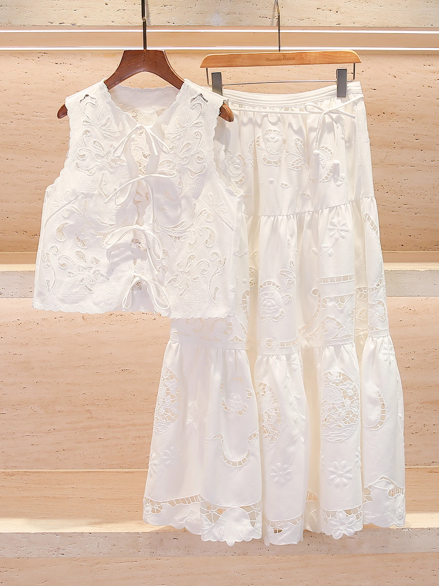Elegant Hollow Embroidery Women's Vest And Skirt Set Summer Collection Fashionable Breathable Polyester Fiber Button Closure
Elegant Hollow Embroidery Women's Vest And Skirt Set Summer Collection Fashionable Breathable Polyester Fiber Button Closure