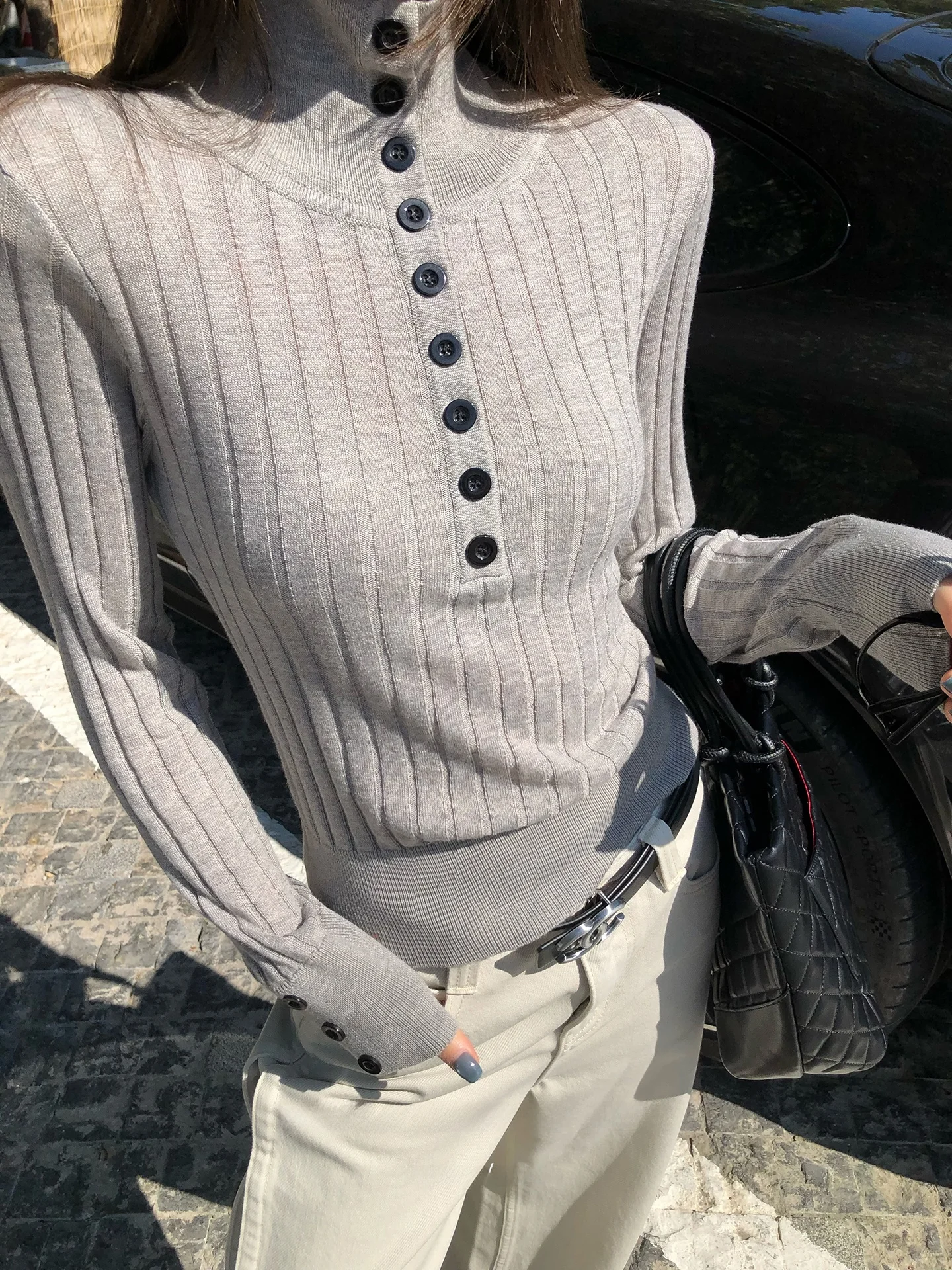 Black High Collar Long Sleeve Knitted Sweater Women's Slim Fit Base Shirt Soft Polyester Fiber Casual Wear Button Detail
Black High Collar Long Sleeve Knitted Sweater Women's Slim Fit Base Shirt Soft Polyester Fiber Casual Wear Button Detail