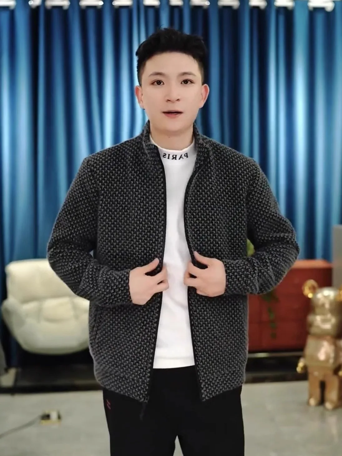 Зимняя утепленная куртка с флисовой подкладкой и воротником-стойкой, мужская модная повседневная куртка с капюшоном, теплая, в стиле ретро, из смесовой хлопковой ткани
Зимняя утепленная куртка с флисовой подкладкой и воротником-стойкой, мужская модная повседневная куртка с капюшоном, теплая, в стиле ретро, из смесовой хлопковой ткани