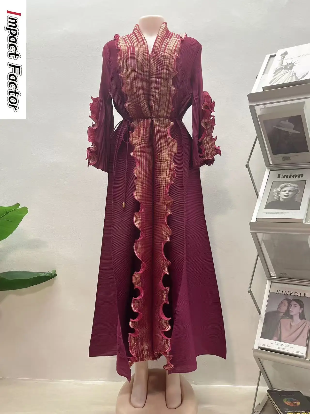 Miyake Pleated Women's Luxury Dress Loose Fashion V-neck Ruffles Long Sleeve High Strecth Dresses 2025 Summer New
Miyake Pleated Women's Luxury Dress Loose Fashion V-neck Ruffles Long Sleeve High Strecth Dresses 2025 Summer New