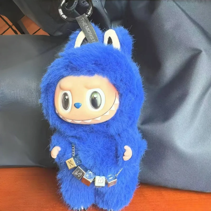 New 17cm The Monster Labubu Ksbu Series Blue Vinyl Creative Change Doll Cute Replica Toy Girl's Birthday Gift Pendants Blind Box
New 17cm The Monster Labubu Ksbu Series Blue Vinyl Creative Change Doll Cute Replica Toy Girl's Birthday Gift Pendants Blind Box