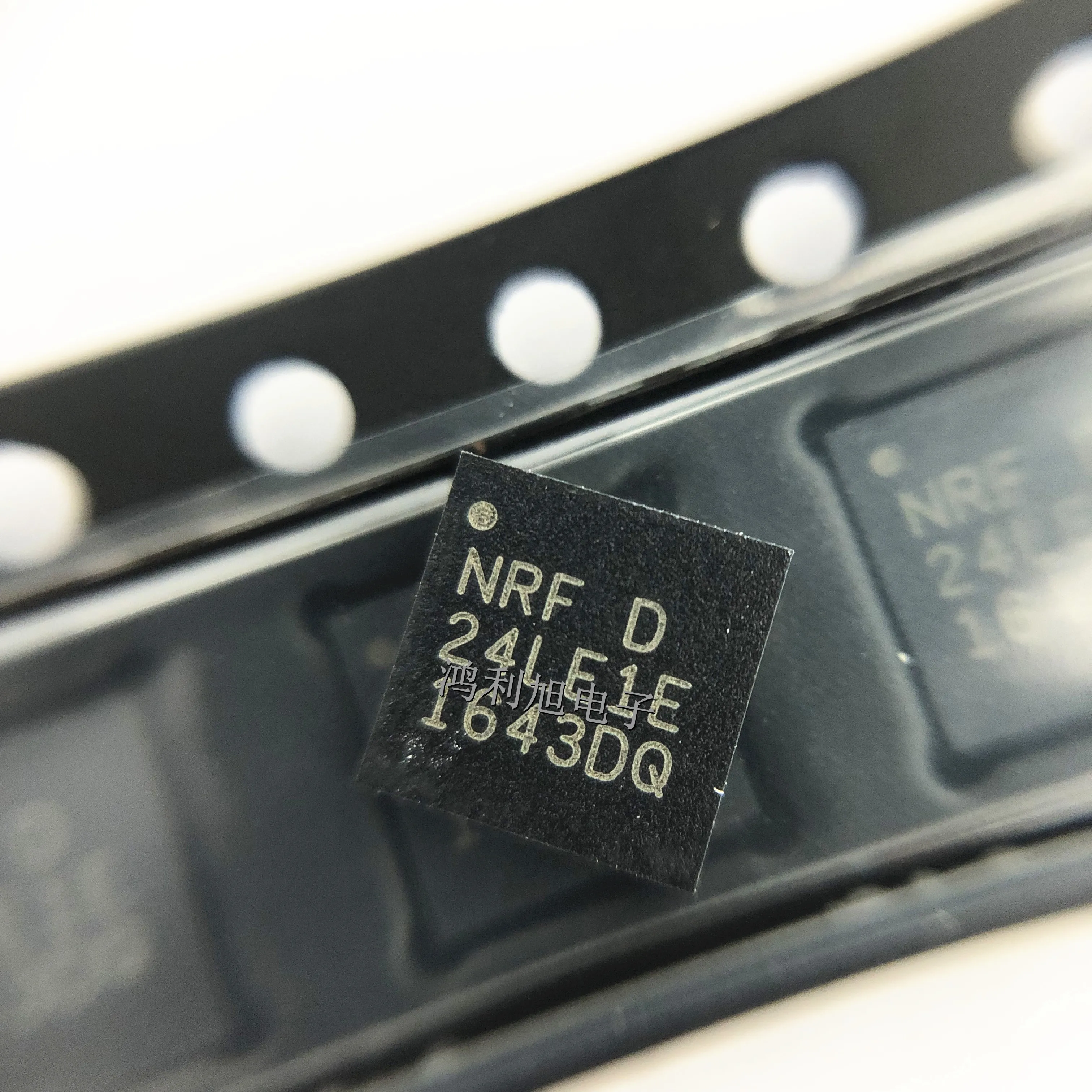 5 шт./лот NRF24LE1-F16Q32-R QFN-32 MARKING;NRF24LE1E RF-трансивер 2,4 ГГц RF TRNSCVR с микроконтроллером EMB
5 шт./лот NRF24LE1-F16Q32-R QFN-32 MARKING;NRF24LE1E RF-трансивер 2,4 ГГц RF TRNSCVR с микроконтроллером EMB