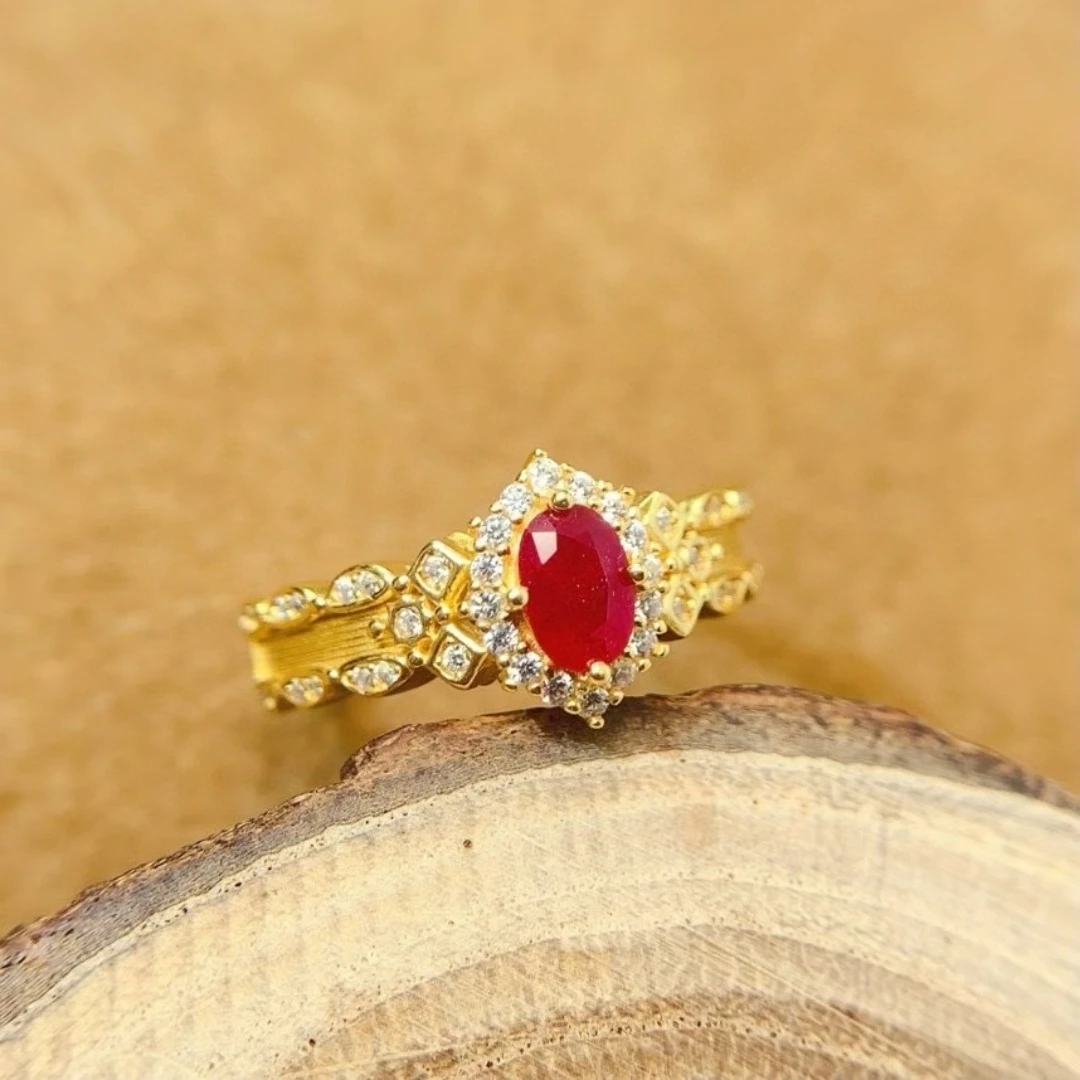 KJJEAXCMY Natural Ruby Ring S925 Silver Inlaid Simple Women's High-End Jewelry The crystal is clean and has beautiful color
KJJEAXCMY Natural Ruby Ring S925 Silver Inlaid Simple Women's High-End Jewelry The crystal is clean and has beautiful color