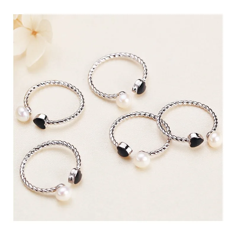 Ring Niche Simple Personality Smooth Surface Dripping Oil Wind Freshwater Pearl Ring Women
Ring Niche Simple Personality Smooth Surface Dripping Oil Wind Freshwater Pearl Ring Women