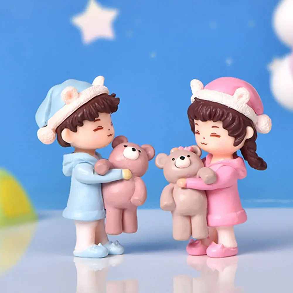 1 pcs Mini Wear Pajamas Valentine's Day Gift Smile Exquisite Micro Miniatures Cake Decor Crafts Couples Figurine
1 pcs Mini Wear Pajamas Valentine's Day Gift Smile Exquisite Micro Miniatures Cake Decor Crafts Couples Figurine