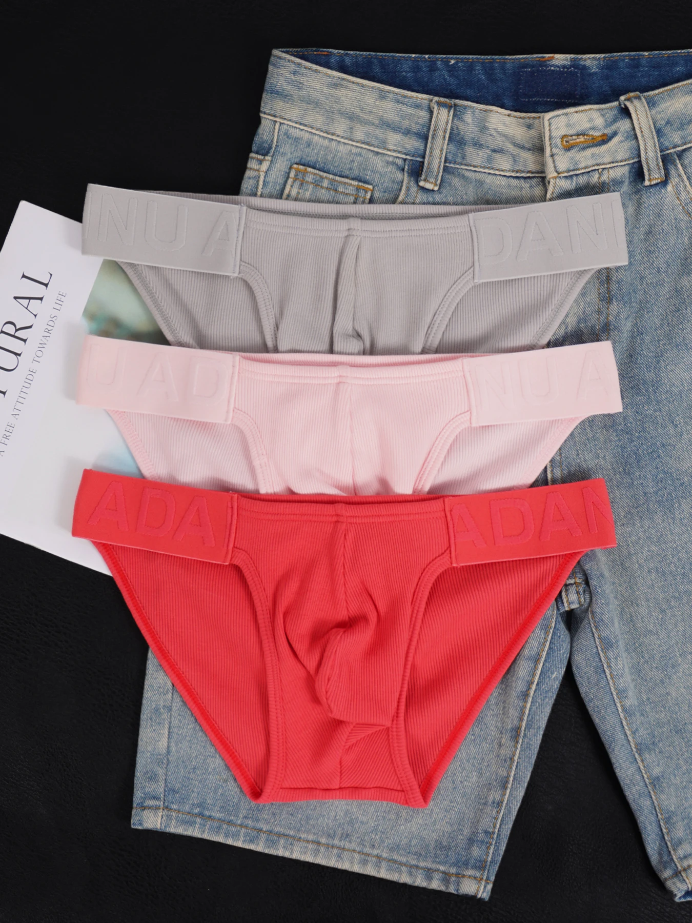 3 PCS Men's Cotton Spandex Ribbed Convex Pouch Briefs, Tone-on-Tone Embossed Letter Wide Waistband Low Rise Fashion Underwear
3 PCS Men's Cotton Spandex Ribbed Convex Pouch Briefs, Tone-on-Tone Embossed Letter Wide Waistband Low Rise Fashion Underwear